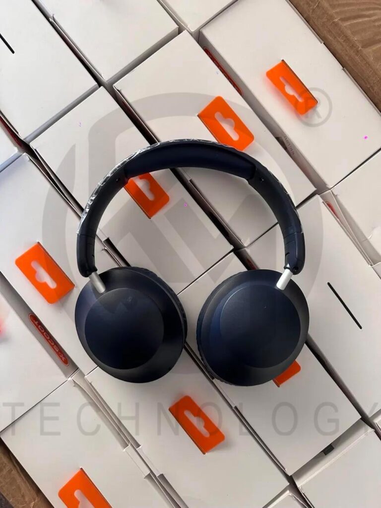 سماعات رأس X-Scooot XS-651 ستيريو باس مع صوت عالي الدقة ووسائد فائقة النعومة ومساعد صوتي جاهز ومدخل AUX 3.5 ملم ومكالمات بدون استخدام اليدين خفيفة الوزن وسهلة الحمل من كيه ام تكنولوجي - اسود