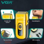 ⁦ماكينة حلاقة V-332 لاسلكية قابلة لإعادة الشحن مع ماكينة حلاقة منبثقة مع تقنية الشحن السريع 150 دقيقة مع شاشة عرض ديجيتال LED رقمية 6500-7500 دورة في الدقيقة للعناية بالوجه واللحية من في جي ار⁩ - الصورة ⁦4⁩