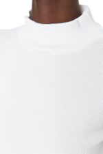 ⁦Trendyol Women's Turtleneck Ribbed Knitted Blouse⁩ - الصورة ⁦4⁩