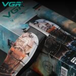 ⁦ماكينة حلاقة الشعر الاحترافية V-953 بشفرة على شكل حرف T للرجال من في جي ار، وقت تشغيل 120 دقيقة مع 3 امشاط توجيه قص (متعددة الالوان)⁩ - الصورة ⁦9⁩