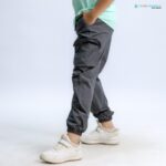 ⁦بنطلون بدلة كارجو ناعم للاولاد من بيس ريبابليك⁩ - الصورة ⁦4⁩