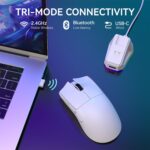 ⁦ماوس العاب لاسلكي خفيف الوزن X11 من اتاك شارك مع قاعدة شحن RGB، وضع ثلاثي 2.4G/USB-C سلكي/بلوتوث، 22K DPI، مستشعر بصري PAW3311، مفتاح هويو، 5 ازرار قابلة للبرمجة للكمبيوتر/ماك (ابيض)⁩ - الصورة ⁦3⁩