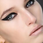 ⁦جل تحديد عيون مع فرشاة من ميك اب ريفولوشن - اسود، غير لامع⁩ - الصورة ⁦3⁩