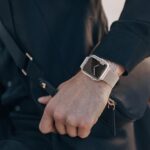 ⁦سوار لونتل متوافق مع سوار ساعة ابل سلسلة 11 10 9 8 7 6 5 4 الترا اس اي 3 2 1 للنساء والرجال، سوار مغناطيسي معدني لاساور اي ووتش 38 ملم 40 ملم 41 ملم 42 ملم 44 ملم 45 ملم 46 ملم 49 ملم⁩ - الصورة ⁦6⁩