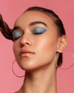 ⁦ايشادو تينت للعيون من ايسنشيالز، لون أزرق (اوشين بلو)⁩ - الصورة ⁦5⁩
