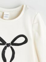 ⁦LC WAIKIKI Crew Neck Bow Printed Girls' T-Shirt⁩ - الصورة ⁦2⁩