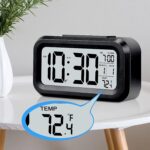 ⁦مصباح ليلي ذكي بشاشة LED، غفوة، التاريخ، 12/24 ساعة، درجة حرارة داخلية، ساعة منبه للمكتب تعمل بالبطارية (اسود)⁩ - الصورة ⁦6⁩