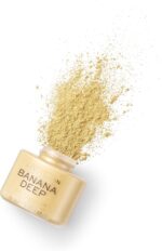 ⁦Revolution Beauty London Loose Baking Powder, Makeup Setting Powder, Long Lasting Coverage, Mattifies & Reduces Shine, Banana Deep, 1.13 Oz⁩ - الصورة ⁦4⁩