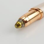 ⁦مزيل شعر الحاجب RayMiruy USB قابل لإعادة الشحن 2021 أحدث ماكينة إزالة المقاومة للماء ومزيل الأنف أداة حلاقة لإزالة الوجه والأنف والوجه للرجال والنساء.⁩ - الصورة ⁦2⁩
