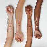 ⁦ملمع شفاه اكستريم شاين فوليوم ذهبي داست 08، 5 مل⁩ - الصورة ⁦3⁩
