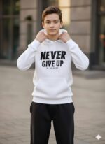 ⁦سويت شيرت هودى اولادى مقاس 14 ل 16 بطبعات اماميه انيقه سويت شيرت اولادى ترندى جذاب هودى ميلتون بوبره داخليه جيده التدفئه وجيوب اماميه واسعه وكاب من فور اتش كود 4031⁩ - الصورة ⁦4⁩
