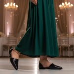 ⁦حذاء أسود مسطح (فلات) بترتر لامع، حذاء نسائي D'Orsay برأس مدبب لحفلات الزفاف والسهرة، تصميم فاخر بسلسلة كاحل (خلخال) ذهبية (أسود, 39)⁩ - الصورة ⁦7⁩