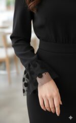 ⁦جرابات دانتيل - تصميم شبكي شفاف أنيق مع تطريز قلب رقيق - جرابات معصم من التول الناعم للنساء، مثالية لنمط الحجاب أو المناسبات الخاصة⁩ - الصورة ⁦3⁩