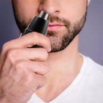 ⁦ماكينة تشذيب شعر الأنف والأذن، 3 في 1، شفرة من الفولاذ المقاوم للصدأ، مقاومة للماء، مدة تشغيل تصل إلى 60 دقيقة، 3 ملحقات قابلة للاستبدال⁩ - الصورة ⁦6⁩