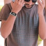 ⁦سوار بديل مغناطيسي معدني من الفولاذ المقاوم للصدأ متوافق مع ساعة شاومي ريدمي باند 2/ سمارت باند 8 اكتيفرمن دلـع موبايلك⁩ - الصورة ⁦7⁩