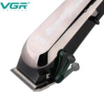 Vgr V-060 Super Power Shaver with 2000mAh Power and Illuminated Display - الصورة 4