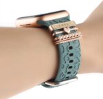 ⁦اكسسوارات زينة حلقية الشكل متوافقة مع أساور ساعة آبل سيليكون 49/45/44/42/41/40/38 ملم واي ووتش سلسلة 9/8/7/SE/6/5/4/3/2/1، دلايات معدنية لامعة سوار الساعة (بدون سوار)⁩ - الصورة ⁦3⁩