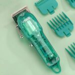 ⁦في جي ار ماكينة قص شعر اللحية والشارب V-660 - احترافية لاسلكية قابلة لاعادة الشحن تتضمن امشاط توجيه وبطارية طويلة الامد مثالية للحلاق والمنزل وصالون الحلاقة⁩ - الصورة ⁦5⁩