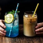 ⁦طقم أكواب مع غطاء وشفاط من بلانكت سوورم، مصنوع من الزجاج والخيزران، سعة 580 مليلتر، شفاف، صديق للبيئة وقابل لإعادة الاستخدام، عدد القطع: 2⁩ - الصورة ⁦2⁩