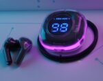 ⁦سماعة أذن لاسلكية بلوتوث Air39 Pro or Air31 Pro ، علبة شحن شفافة مضيئة، شاشة رقمية LED ملونة، تقنية V5.3، أسود أو أبيض ، متعدد الألوان⁩ - الصورة ⁦3⁩