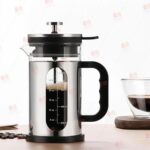⁦Extra-Large Heavy-Duty French Press Coffee Maker – 900ml Capacity, Borosilicate Glass Beaker, Double Scale Lines, Stainless Steel Frame, 4-Level Filtration (900ml)⁩ - الصورة ⁦9⁩