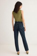 ⁦Trendyol Woman High Waist Mom Jeans TWOSS25JE00136 Jeans⁩ - الصورة ⁦5⁩