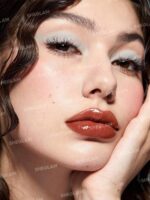 ⁦أحمر شفاه من شيجلام كريم لامع بلون خوخي كين⁩ - الصورة ⁦3⁩