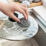 ⁦سلك لتنظيف المواعين/الصحون مصنوع من الستانلس ستيل من موستوب، عبوة تتضمن 10 قطع، سلك مواعين من الصلب بتصميم كروي، سلك مضاد للصدا، سلك للمطبخ شديد التحمل لتنظيف الحلل وشبك الشواء والبوتاجاز⁩ - الصورة ⁦4⁩