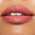 ⁦Catrice Shine Bomb Lip Lacquer No. 030, Nude, Long-Lasting, Instant Result, Glossy, Colour-Intensive, Vegan, Oil-Free, Paraben-Free, No Microplastic Particles, Pack of 1 (3 ml)⁩ - الصورة ⁦3⁩