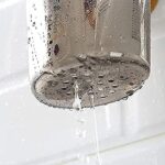 ⁦حامل فرشاة أسنان للحمام بتصميم على شكل دب مرح رائع، سهل التثبيت على الحائط، حامل فرشاة أسنان للأطفال، (متعدد الألوان)، عبوة من قطعتين⁩ - الصورة ⁦4⁩