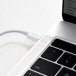 ⁦كابل من باسيوس بطول 2 أمتار نوع لايتنينج متوافق مع أجهزة تايب-سي وأجهزة آبل مع منفذ لايتنينج⁩ - الصورة ⁦8⁩
