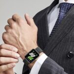 ⁦سوار ساعة معدني بديل وعصري قابل للتعديل من V Volt متوافق مع Samsung Galaxy Watch Fit 3 ، تصميم ميلانو شبكي مغناطيسي من الفولاذ المقاوم للصدأ للرجال والنساء.⁩ - الصورة ⁦6⁩