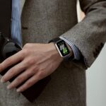 ⁦سوار ساعة معدني بديل وعصري قابل للتعديل من V Volt متوافق مع Samsung Galaxy Watch Fit 3 ، تصميم ميلانو شبكي مغناطيسي من الفولاذ المقاوم للصدأ للرجال والنساء.⁩ - الصورة ⁦7⁩