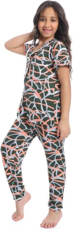 ⁦CAESAR Girls CAESAR Girls' multi-colored pajamas with buttons on the front CAESAR Girls' multi-colored pajamas with buttons on the front⁩ - الصورة ⁦2⁩