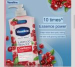 ⁦Vaseline Super Food Freshlock Cranberry Lotion 320ml⁩ - الصورة ⁦2⁩