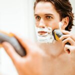 ⁦ريمينجتون ماكينة حلاقة كهربائية دوارة للرجال لاسلكية مقاومة للماء بنسبة 100% مع ماكينة حلاقة قابلة للسحب وشحن USB، غير قابلة للتلف عمليا PR1855⁩ - الصورة ⁦4⁩