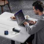 باور بانك من أنكر ببطارية ليثيوم أيون سعة 24000 مللي أمبير مع منفذ USB تايب C وشاشة ذكية للهواتف و اللابتوب متعدد الألوان - الصورة 2