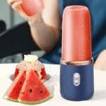 ⁦خلاط محمول، خلاط شخصي صغير قابل لأعاده الشحن بمنفذ USB للمخفوقات والسموزي، عصارة فواكه وخضروات كهربائية مع 2 كوب عصارة للسفر من موسيكي(لون أزرق)⁩ - الصورة ⁦8⁩