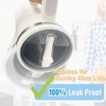 ⁦غطاء كوب ستانلي سعة 1.2 لتر مزود بشفاطة علوية قلابة، مضاد للانسكاب متوافق مع ستانلي كوينشر وقابل لإعادة الاستخدام ومانع للتسرب كغطاء لاكسسوارات ستانلي، قطعتان⁩ - الصورة ⁦2⁩