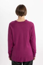 ⁦DeFacto womens Relax Fit Long Sleeve Crew Neck Basic Sweater Pullover Sweater (pack of 1)⁩ - الصورة ⁦7⁩