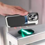 ⁦جراب هاتف جلدي فليب وش و ظهر مقاوم للرقاقة مزود بتقنية Mag-Safe متوافق مع هاتف iPhone 13 Pro Max (لون جولدي)⁩ - الصورة ⁦4⁩