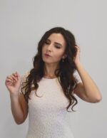 ⁦طوق رأس تيكتوك ساتان مقاوم للحرارة للشعر الطويل ومتوسط الطول، يمنحك تجعيدات جميلة، تتضمن المجموعة قضيب تمويج مع 2 توك للشعر و1 مشبك مسنن من نوكسارو (لون أزرق)⁩ - الصورة ⁦7⁩