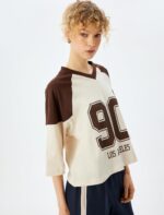 ⁦KOTON Womens Printed T-Shirt Modern⁩ - الصورة ⁦2⁩