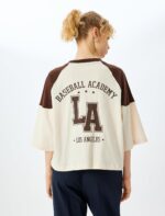 ⁦KOTON Womens Printed T-Shirt Modern⁩ - الصورة ⁦3⁩