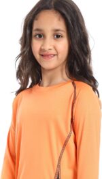 ⁦Cesar Girls Girls' sports T-shirt with sleeves and a handle Girls' sports T-shirt with sleeves and a handle⁩ - الصورة ⁦3⁩