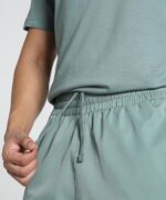⁦شورت منسوج اسينشالز للرجال، شورت كاجوال بطول 13 سم من بوما، لون أخضر (Green Moon) مقاس سمول S⁩ - الصورة ⁦6⁩