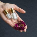 مسك الطهارة ورمان (العروسة البيضاء) ✨ عطر الجمال والأنوثة 👸💖 يدوم طويلاً وينعش البشرة 🌟 يمكن استخدامه في الأماكن الحساسة، متوفر بثلاث أ - من جينيريك