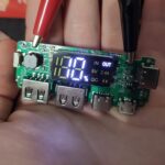 ⁦لوحة شحن 18650 بمنفذ USB مزدوج بجهد 5 فولت 2.4 امبير من اي هاوسبيس، وحدة شاحن باور بانك محمول، وحدة تحكم شحن بطارية ليثيوم 18650 بحماية من الدوائر الكهربائية القصيرة وحماية من التفريغ والشحن الزائد⁩ - الصورة ⁦6⁩