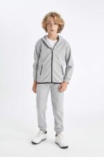 ⁦كارديجان/بوليرو منسوج بأكمام طويلة وغطاء رأس وقصة عادية للأولاد C8188A8 من ديفاكتو⁩ - الصورة ⁦2⁩