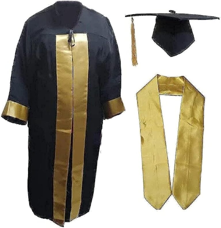 Robe and Cap Graduation - Black x Maroon
